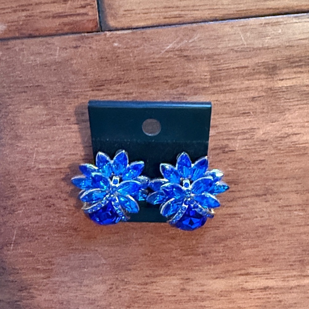 Elegant Large Royal Blue Teardrop Bouquet Cocktail Stud Earrings Oversized - Picture 2 of 4